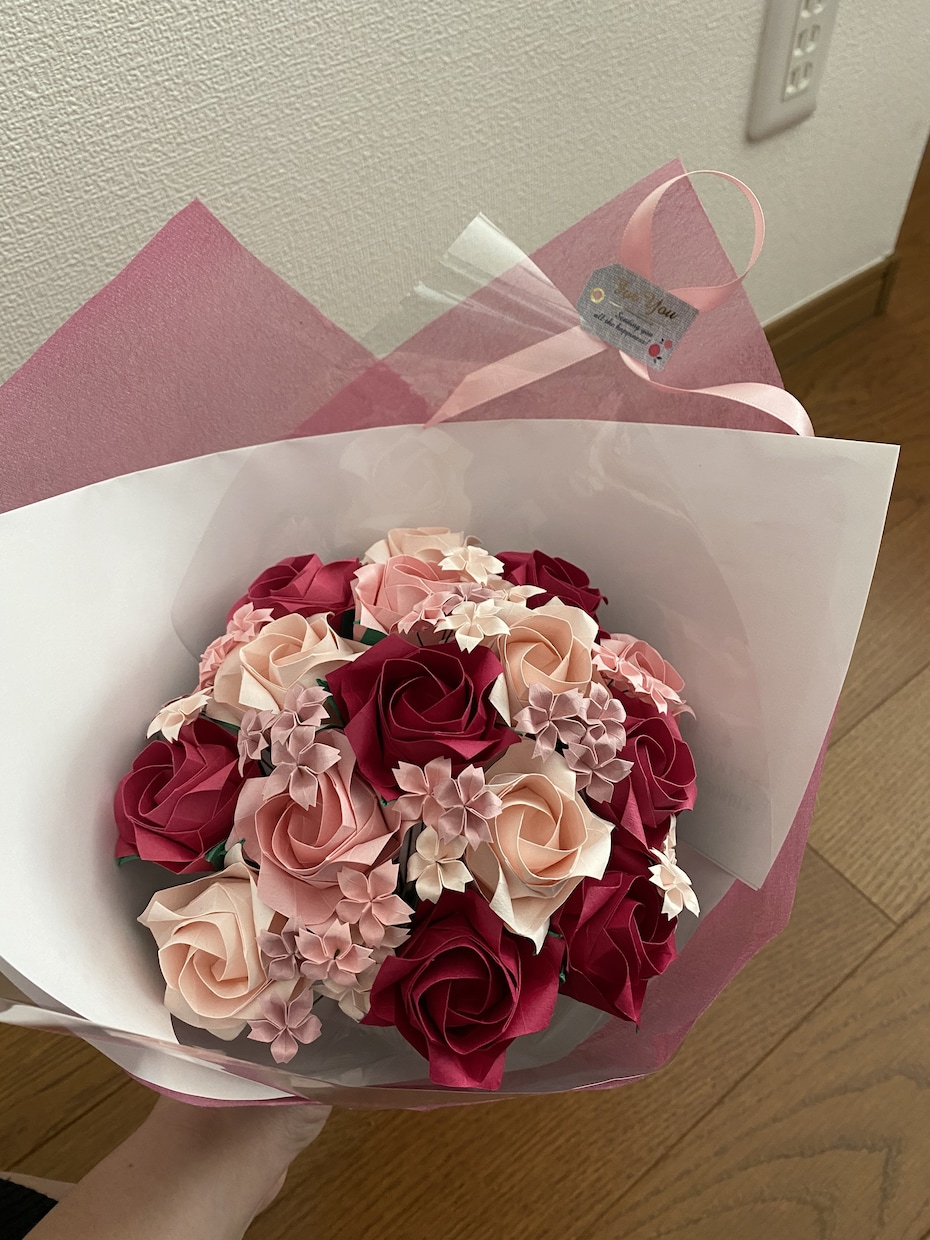 折り紙フラワーアレンジメント(大)お作りします ながく寄り添う贈り物。そっと咲く折り紙フラワーアレンジ イメージ1