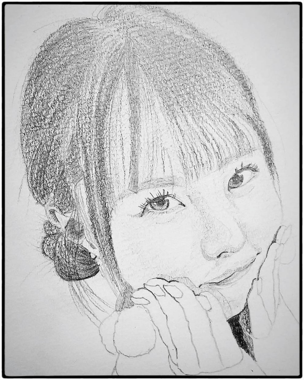 鉛筆にてあなたの似顔絵描きます 鉛筆で繊細かつ大胆に描きます！ イメージ4