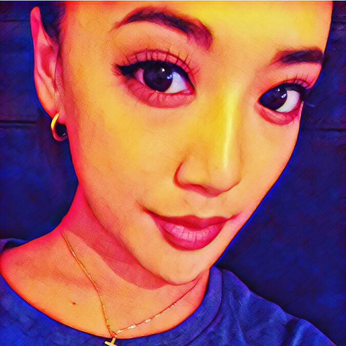 写真をリアルにポップな色に変えて描かせて頂きます 普通の写真で満足ですか？色彩を変えもっと綺麗に鮮やかな顔を！ イメージ2
