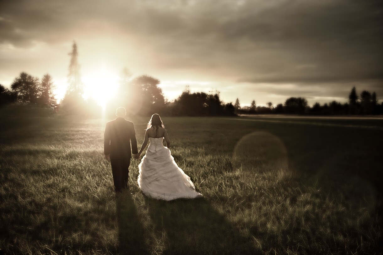 写真を10枚送るだけ！結婚式動画作成します 即レスです！気軽に申し込んでみてください！ イメージ2