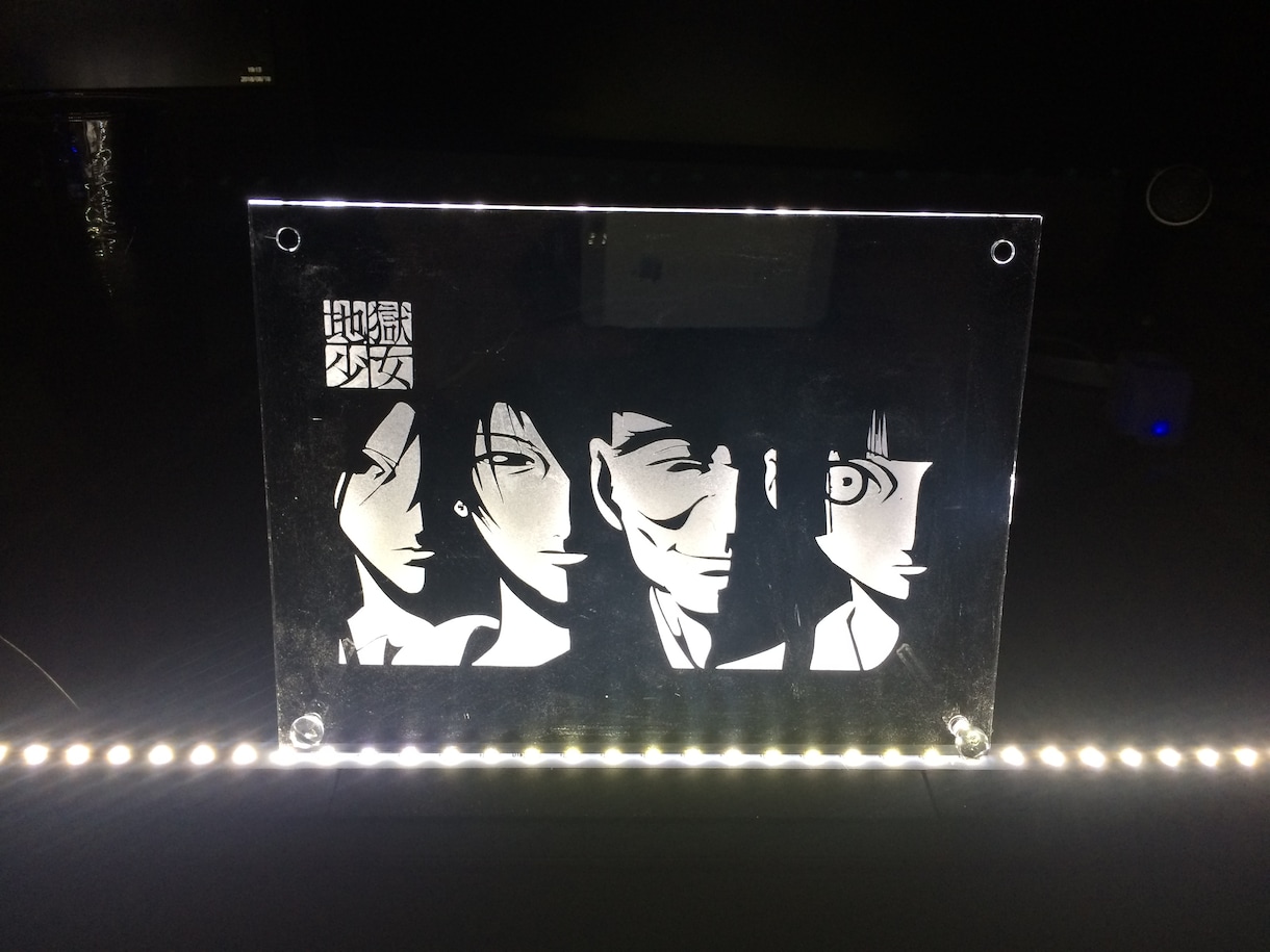 痛フォトフレームの作成致します 擦りガラス風のアクセントを付けたオリジナルのフォトフレーム イメージ3