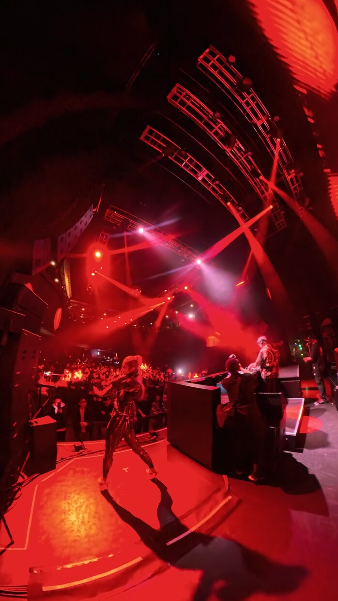 クラブ系DJ撮影編集海外DJ風のsetを提供します 海外DJ風Live Set音と映像、両方わかる撮影者 イメージ3