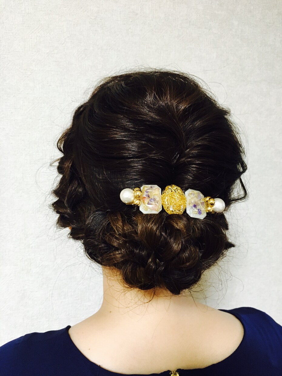 セルフヘアアレンジの仕方教えます お呼ばれのヘアアレンジを自分でしたい方 イメージ1