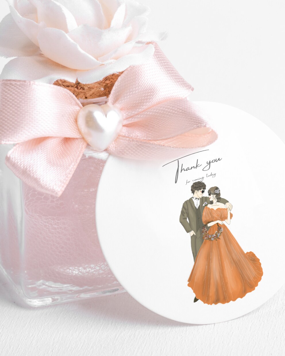 大人可愛いおしゃれなウェディングイラストを描きます 結婚式準備に活用できるよう、背景透過イラストをお渡しします！ イメージ3