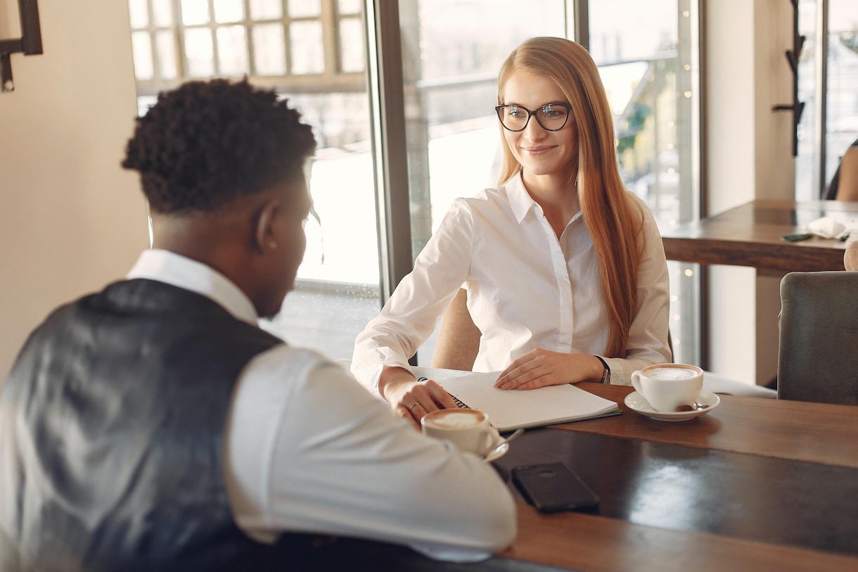 ネイティブ元派遣会社社長による英語模擬面接をします ビデオによる本番により近い面接とフィードバックで就職サポート イメージ2