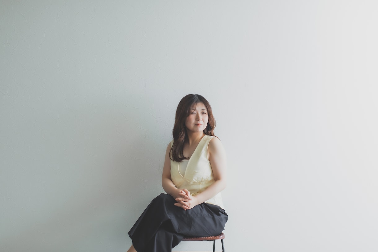 栃木でプロフィール写真をプロがスタジオ撮影します 専用機材で自然体の魅力を引き出し好印象に仕上げます イメージ3