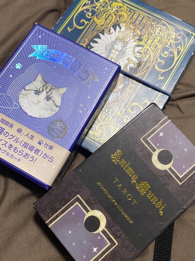 チャットのみで気軽に占えます 占って欲しいことをチャットで送って、あとは返事を待つだけ♪ イメージ1