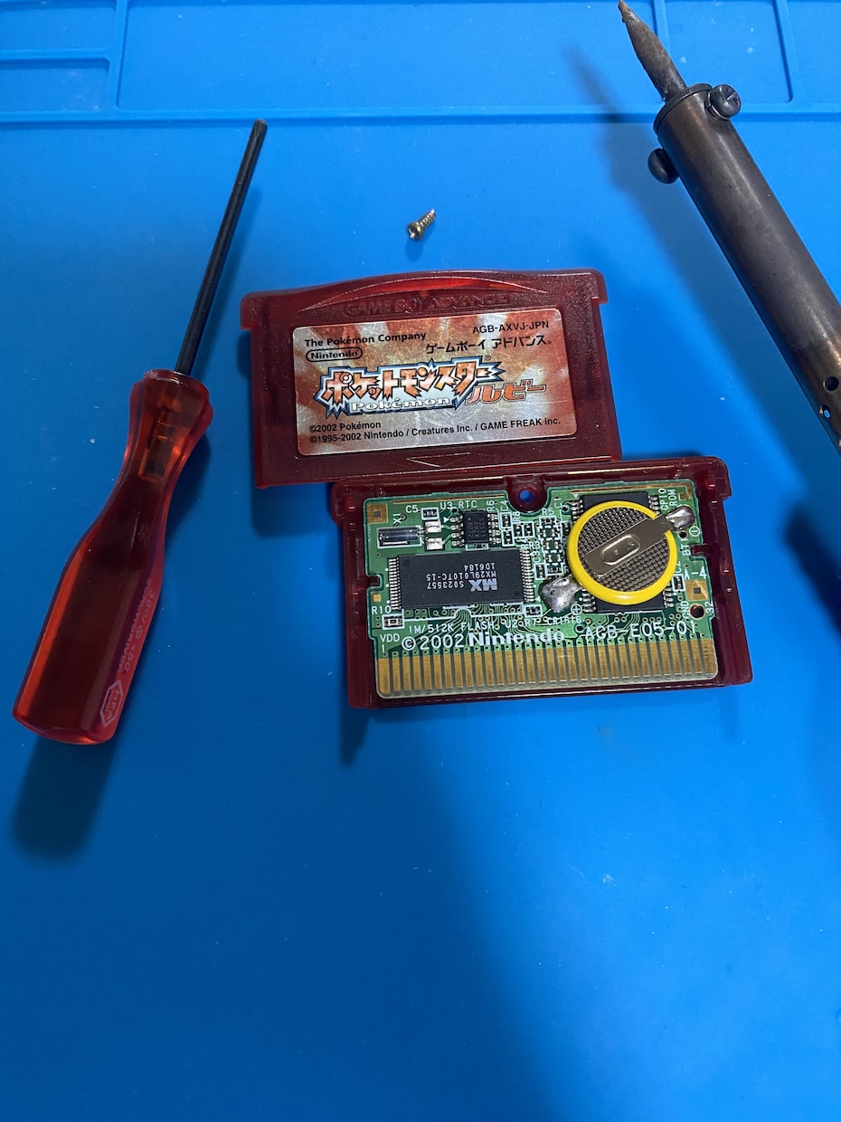 レトロゲームの電池交換・メンテナンスを承ります ポケモンなどゲームボーイアドバンスソフトの電池交換 イメージ1