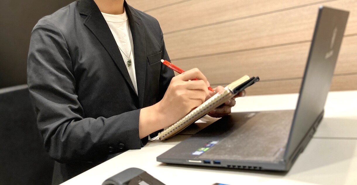 現役のプロがWebサイトの制作を致します ご予算に応じて出来るだけお安くサービスをご提供します。 イメージ1