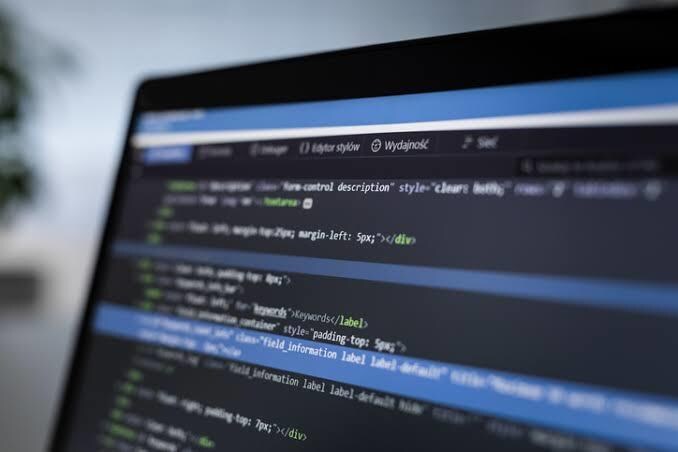 Webブラウザの操作を自動化します 某自動車メーカーで現役のソフトウェアエンジニアです。 イメージ1