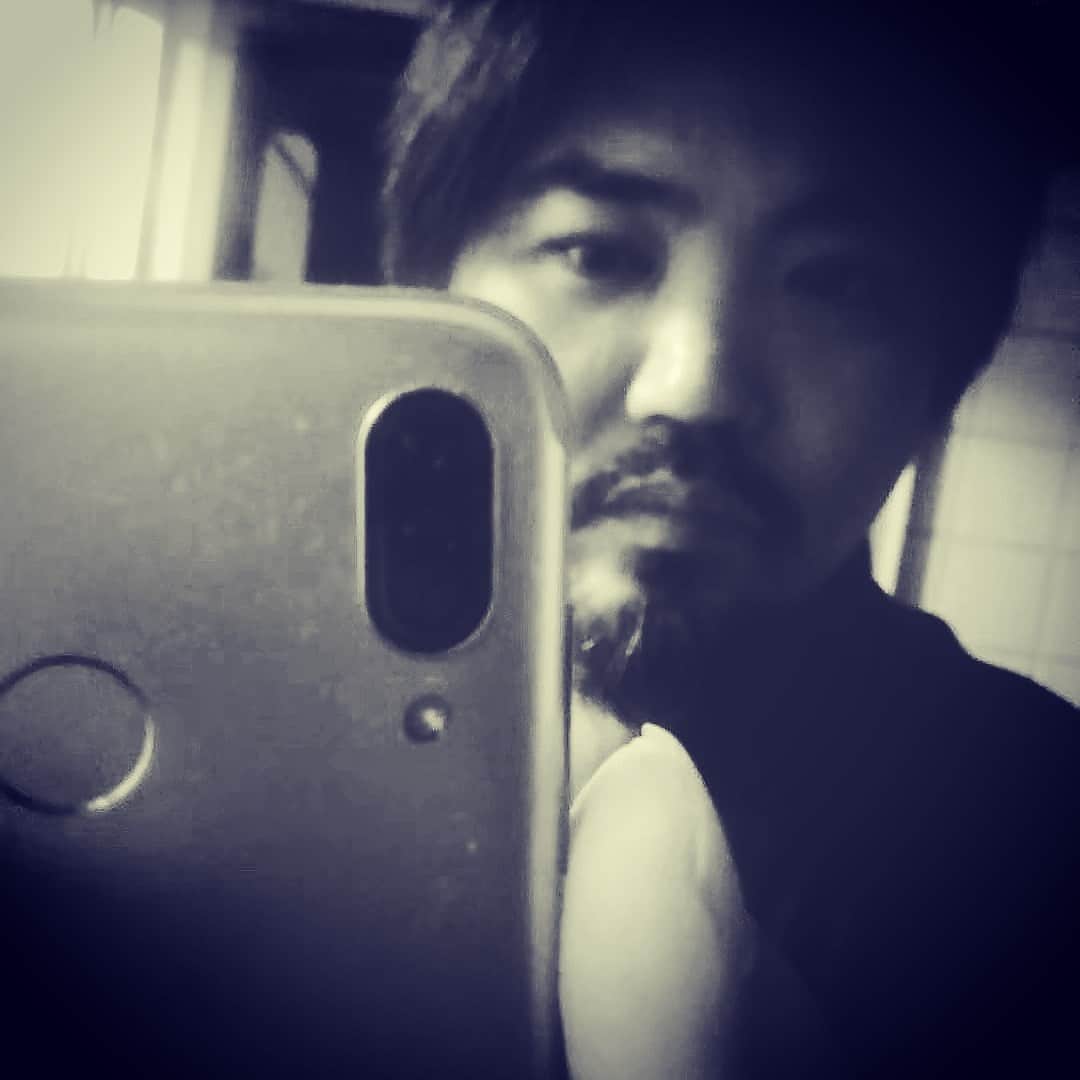 あなたの悩みを聞いて最善のアドバイスします 人生の大先生。カウンセラーでもある私にお任せ下さい。 イメージ1
