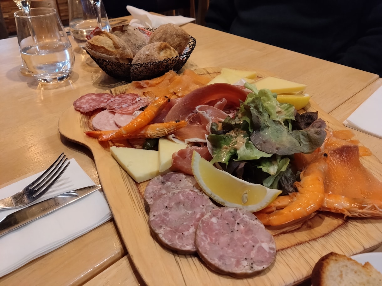 ワイン・チーズ・おつまみのおすすめ5つ教えます これだけでお家が一瞬でフランスに？！参考URL付きPDF4枚 イメージ9