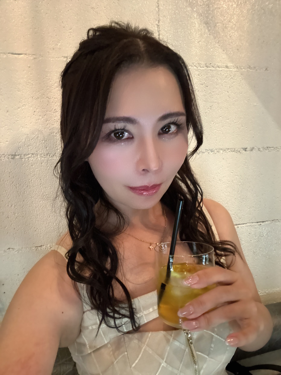 美容アドバイザー♡今からでも美しく変われます 忙しい毎日の中でより美しくアップデートしましょう！ イメージ3