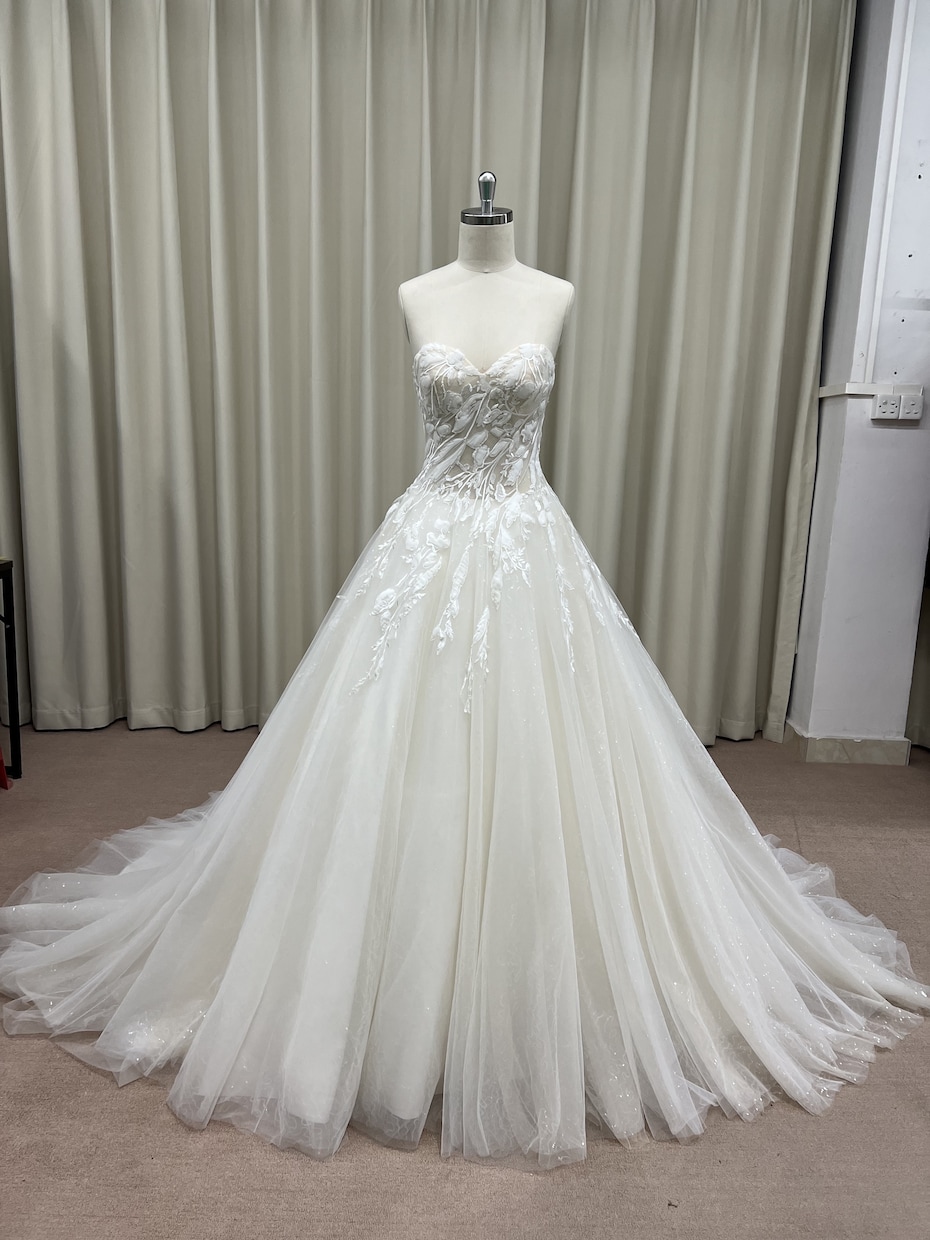 オーダーメイドドレスを制作しております 業者様も個人様も対応致します。45000円からのフルオーダー イメージ10