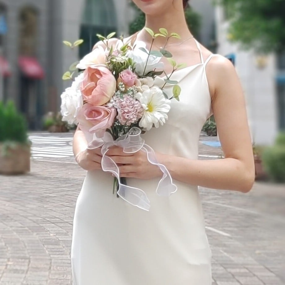 造花ウェディングブーケ製作します くすみカラーで写真映えするブーケを♡♡♡♡ イメージ1