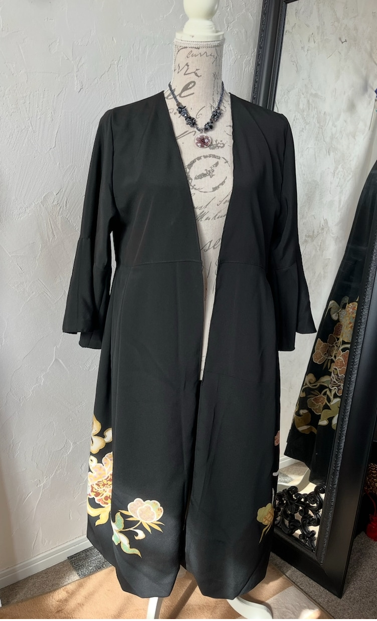 ピッタリサイズで型紙からお洋服をお作りします まずはご相談ページよりメッセージをくださいませ。 イメージ4
