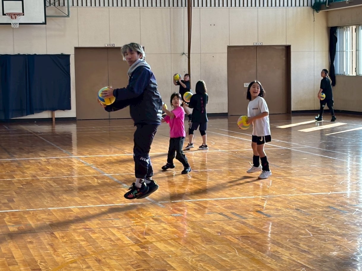 元日本代表がお子さまのできた！を一緒につくります 技術だけじゃない。自信まで育てる個別レッスン。 イメージ6