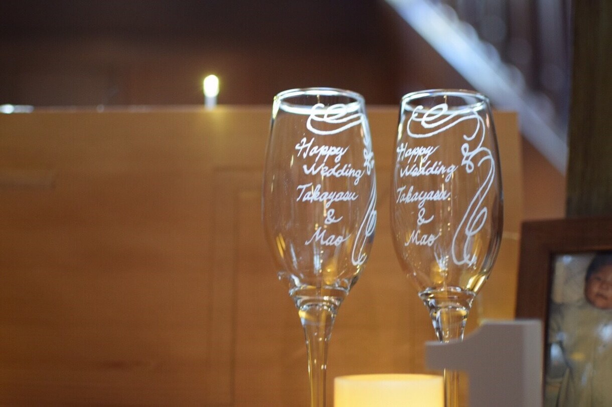結婚式☆記念日☆グラスに手彫りで刻印します 好きな文字を相談の上お入れします！結婚式ウェルカムスペースに イメージ1