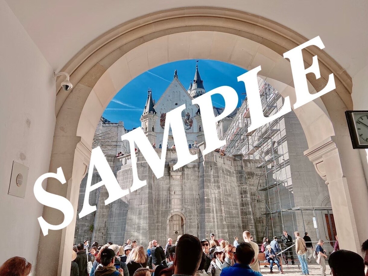 ドイツの有名なお城のお写真を提供します 秋にドイツで撮影　この鮮明できれいな写真はネットにないです✨ イメージ2