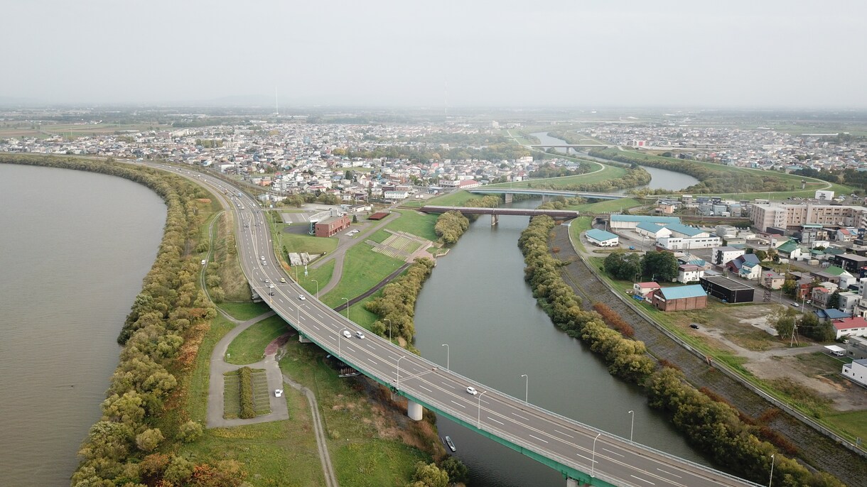 北海道ドローン空撮、動画写真録らさせていただきます お好みの場所、日にち、時間で撮影するよう努めます。 イメージ6