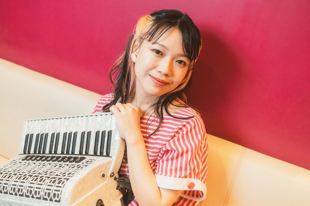 アコーディオンの出張生演奏します 【東京】現役プロがアコーディオンの音色で特別な一日を演出 イメージ2