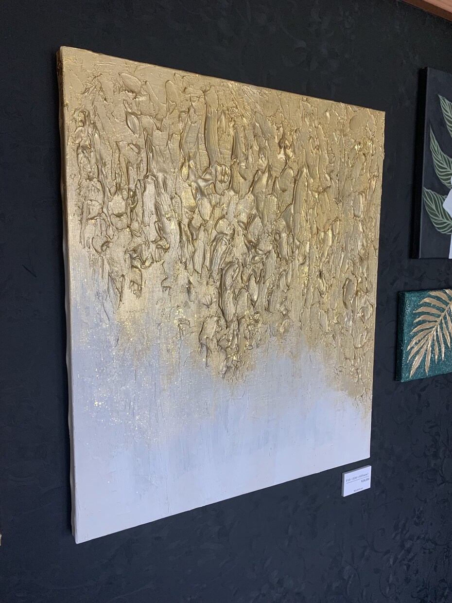 アートで高級感あふれるインテリアのお手伝いをします 高級感溢れるゴールドアート（金箔入り） イメージ2