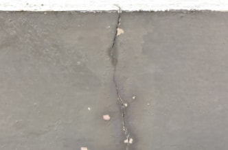 地震保険コンサルが地震保険の申請に仕方を教えます 基礎コンクリのヒビ３か所以上で　地震保険がもらえる可能性 イメージ3