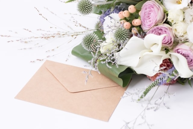 花嫁の手紙やスピーチ・結婚式関係の文章を作成します 元ウェディングプランナーがあなたの想いを文章にします！ イメージ1