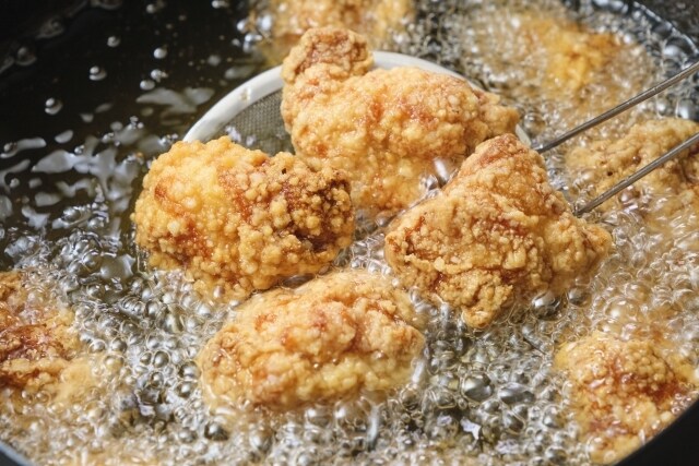 プロ直伝　居酒屋で食べる鶏から揚げの造り方教えます ひと口食べた旦那さんやお子さんが「えっこれ　家で造ったの？」 イメージ3
