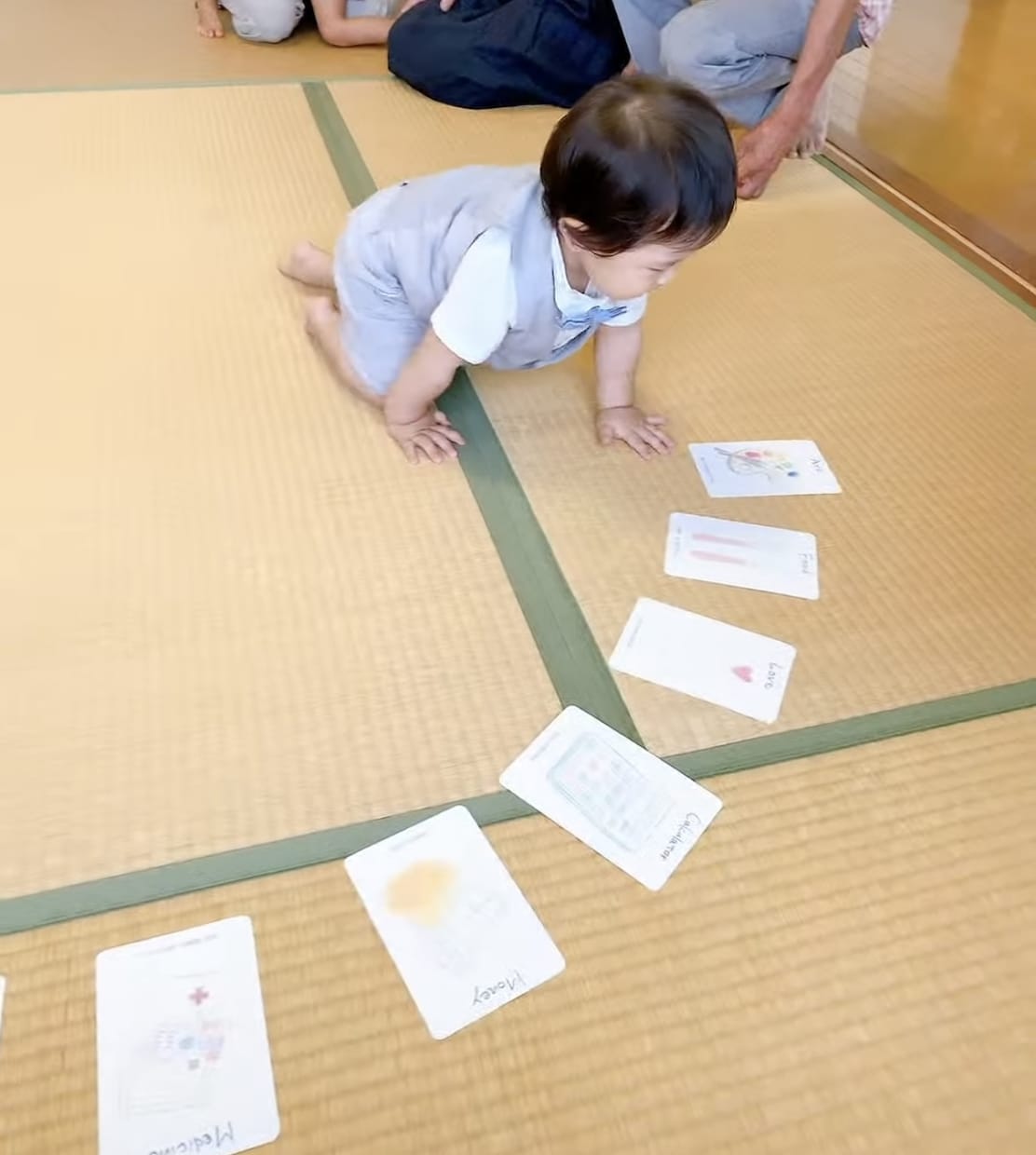 優しい水彩タッチの選び取りカードをお渡しします データお渡しです♪1歳のお誕生日のお祝いにいかがでしょうか イメージ6
