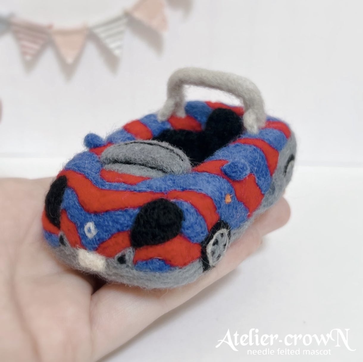羊毛フェルトでミニカーをつくります (こちらのページは手のひらサイズです)プレゼントにも イメージ6