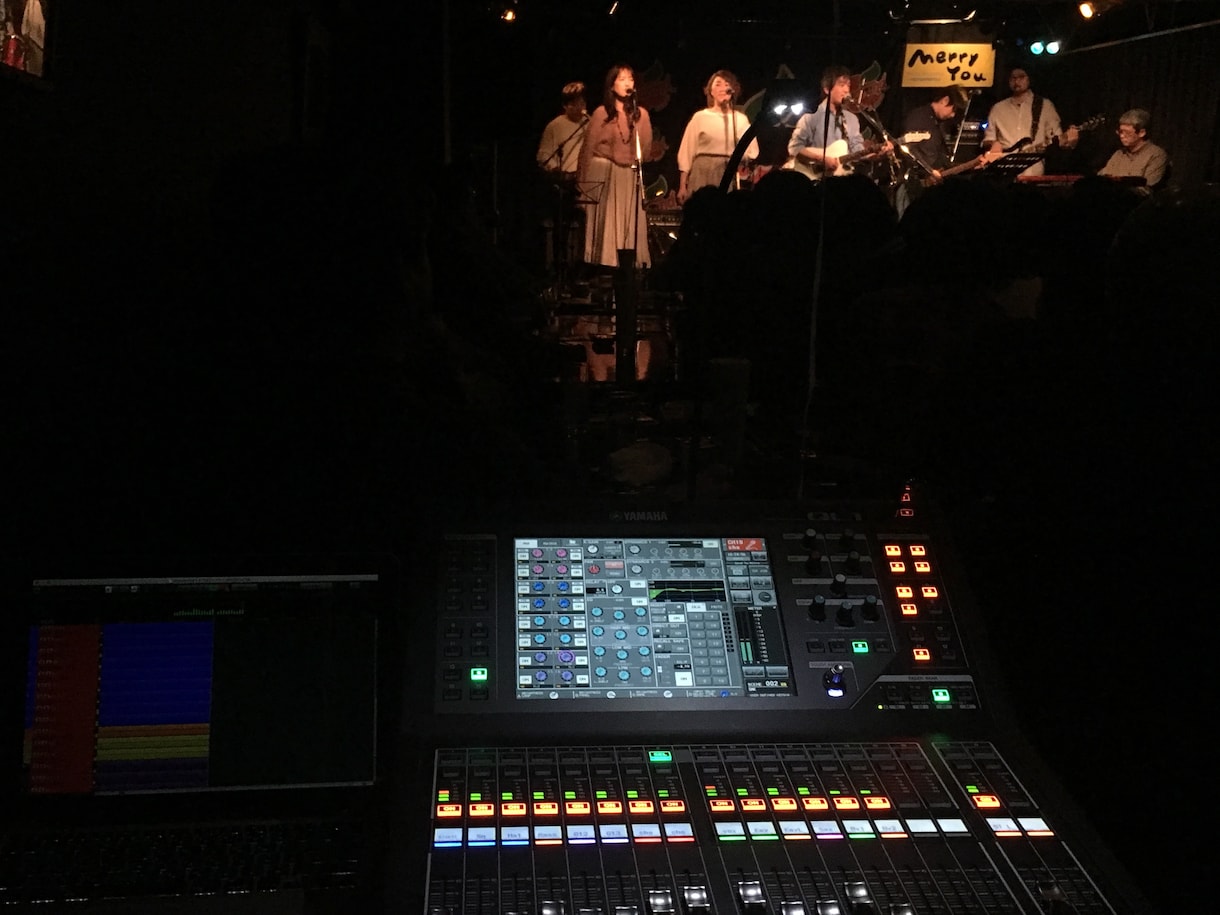 カフェライブ、講演会などのPA音響プラン承ります 小規模なライブ、講演会などの音響のプランニングを承ります。 イメージ7