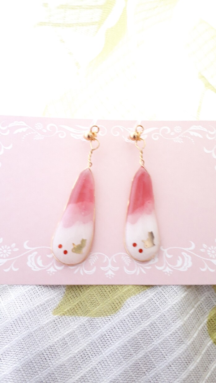 小さなねことお花のノンホールピアス販売します ～レジンアクセサリー。ピアスやイヤリングにもできます～ イメージ6