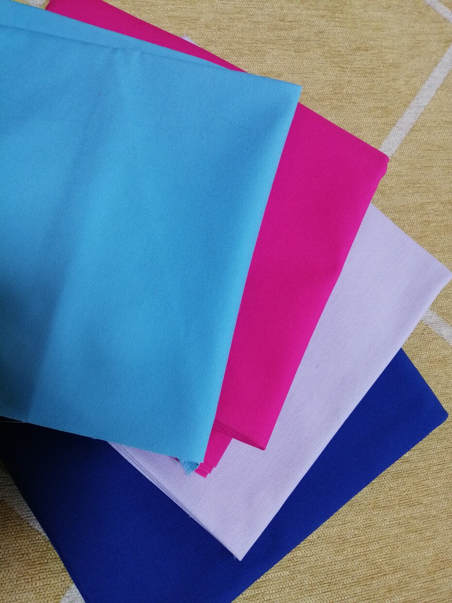 お好きな色で、お子様の学校·幼稚園用の布物作ります お友達やご兄弟で、色違いで持つのも楽しいですね。 イメージ2