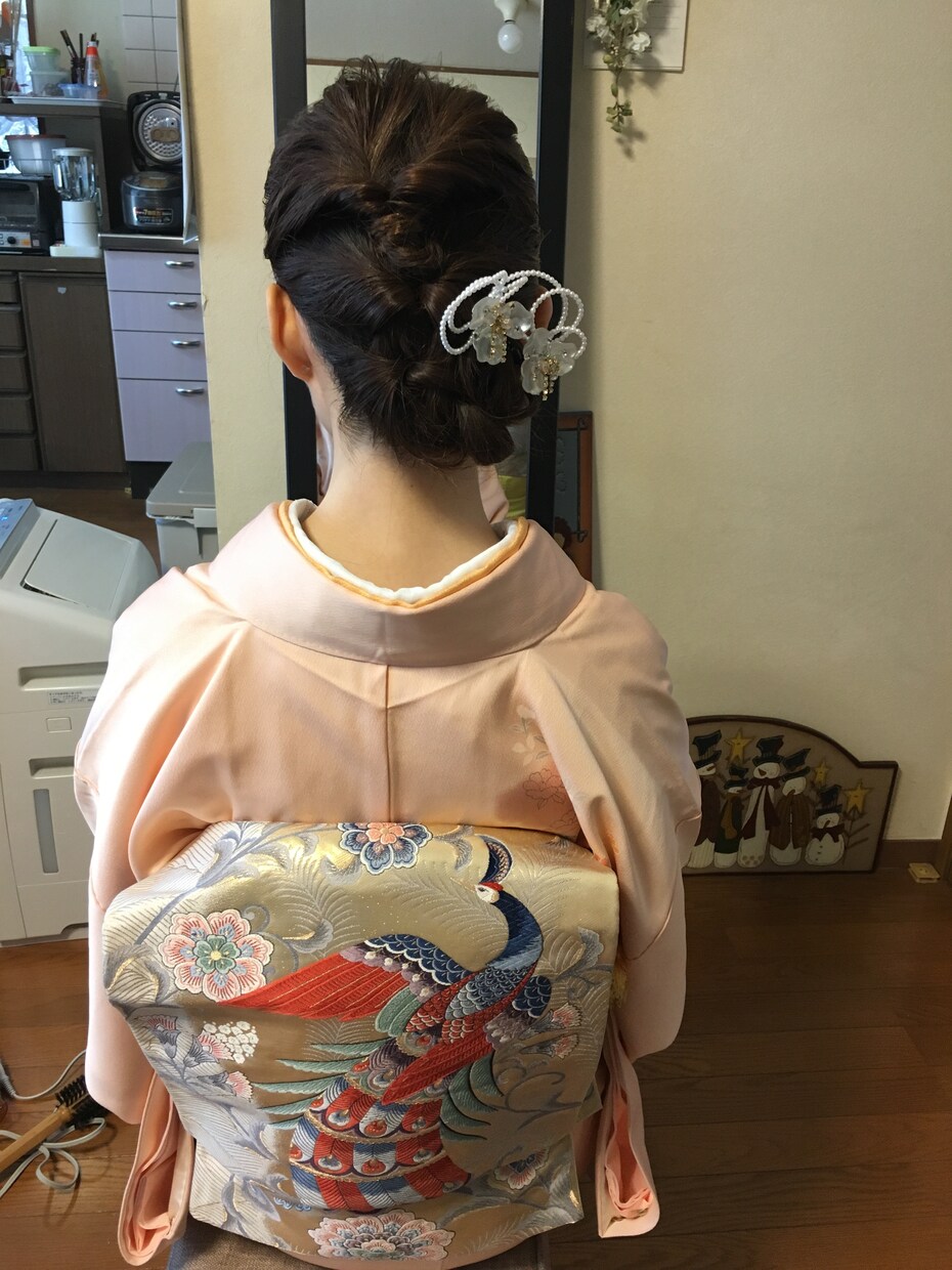 着物を少しでも苦しくなく着られるポイント教えます なぜ俳優、歌手はロケやステージで長時間着物を着ていられるのか イメージ1