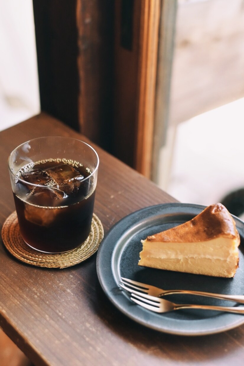 カフェや店舗の雰囲気が伝わる写真を撮影します コーヒー店で働く撮影者が、お店の魅力を自然な写真に残します イメージ3