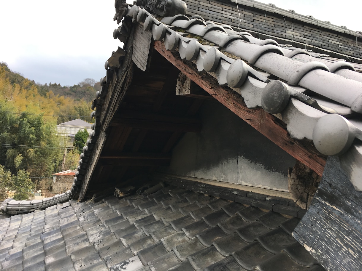 雨漏りでお困りの方に的確なアドバイス致します 止まらない雨漏りにお困りの方や業者さんにオススメです。 イメージ2