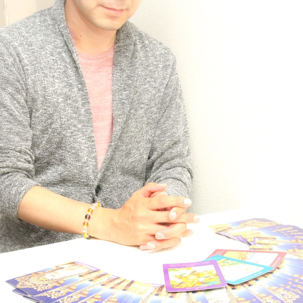タロットで貴方の中にある答えを導き出します 悩みに寄り添い、前に進んでいくためのお手伝いをいたします。 イメージ1