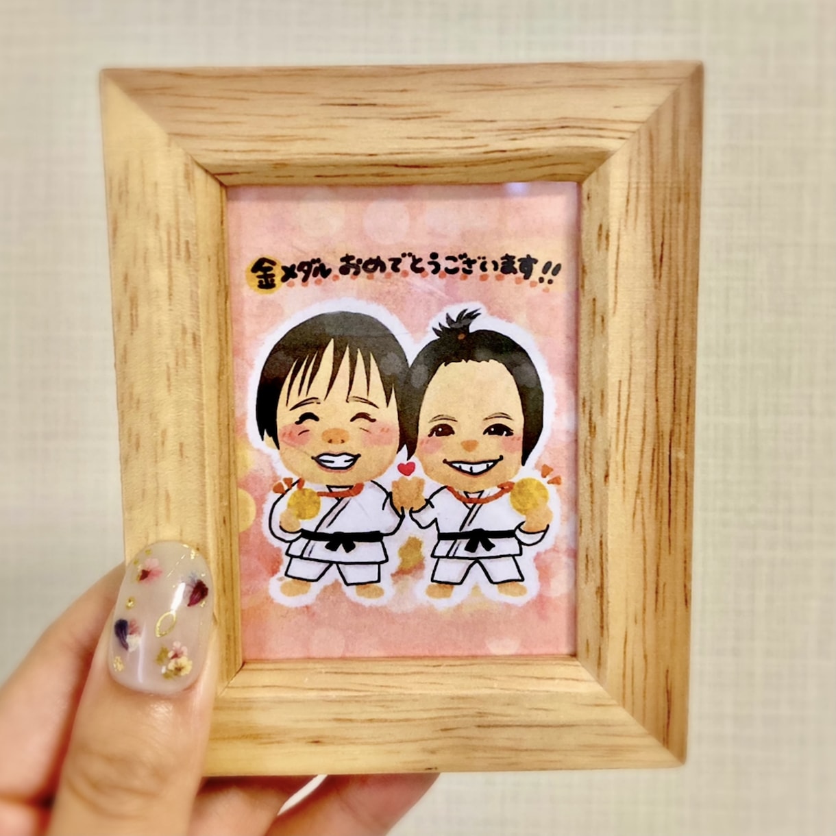 手のひらサイズのにがおえ、お描きします 小さいサイズで飾りやすくてかわいい^^*♡ イメージ4