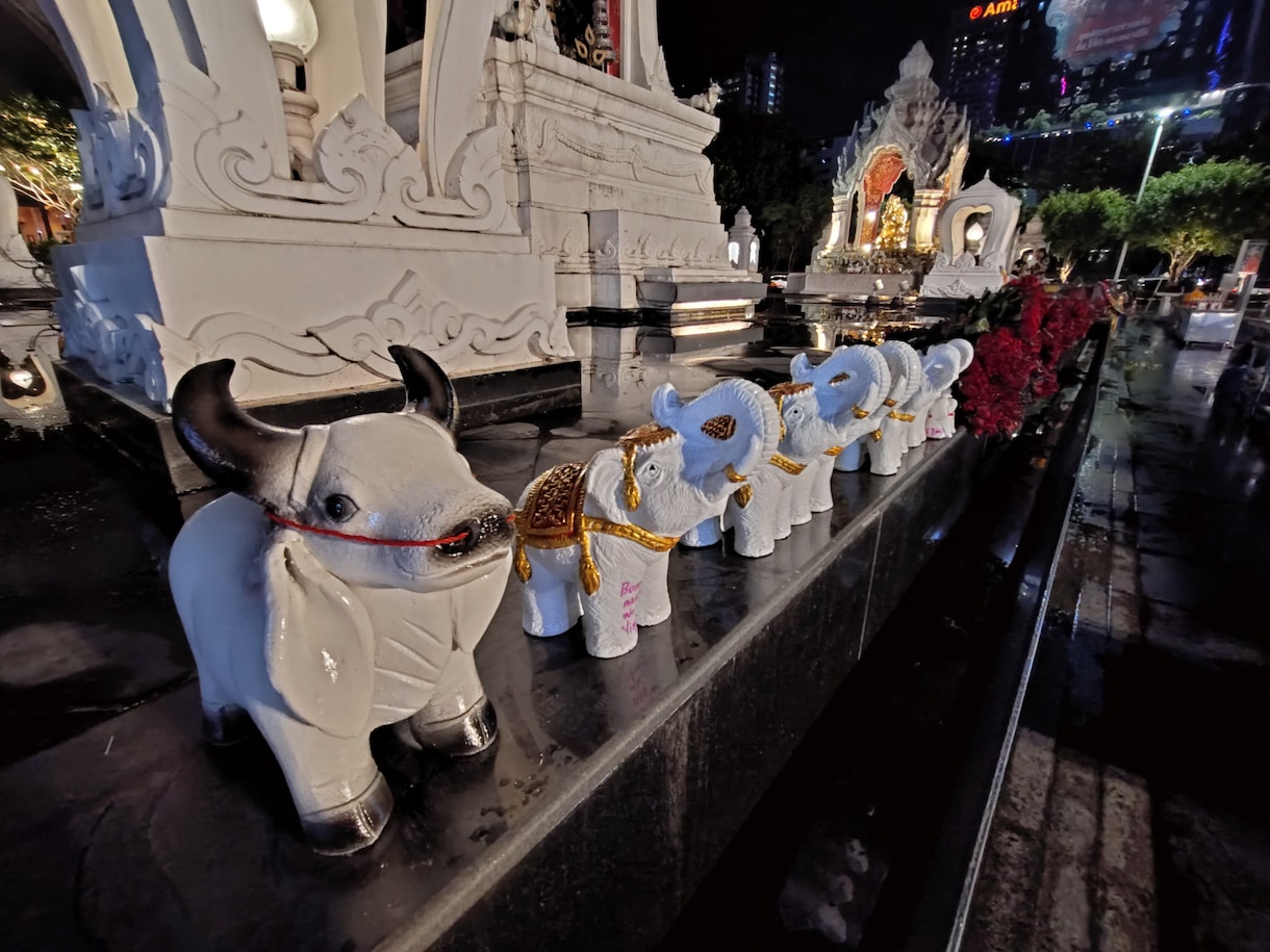 タイ最強恋愛パワースポットに合同お参り致します 縁起が良い月が昇る10月29日木曜日21時30分女神降臨 イメージ10