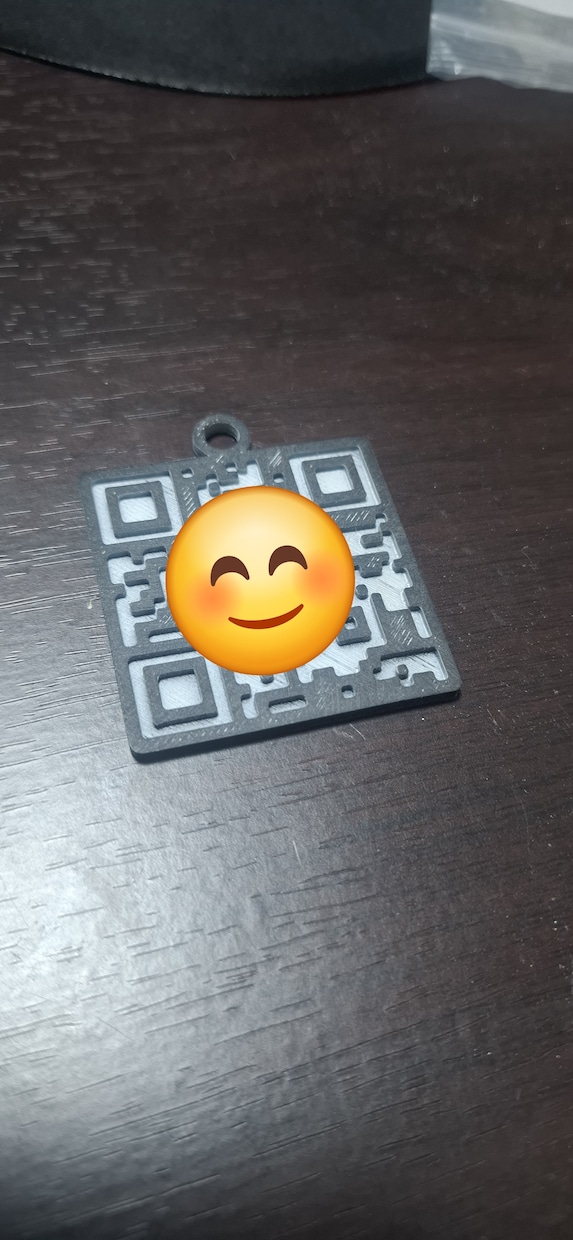 情報をキーホルダーにします 名刺やSNSの情報を3Dプリンターで出力してキーホルダーに！ イメージ1