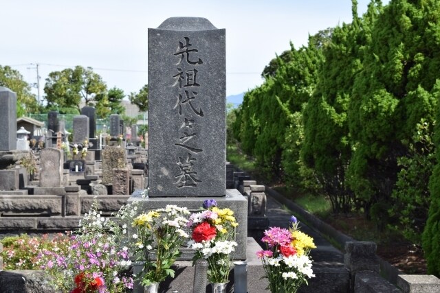お墓参り行きましたか？ご先祖様へのお参り代行します ご先祖さまの寂しさを少しでも減らすお手伝いを致します イメージ1