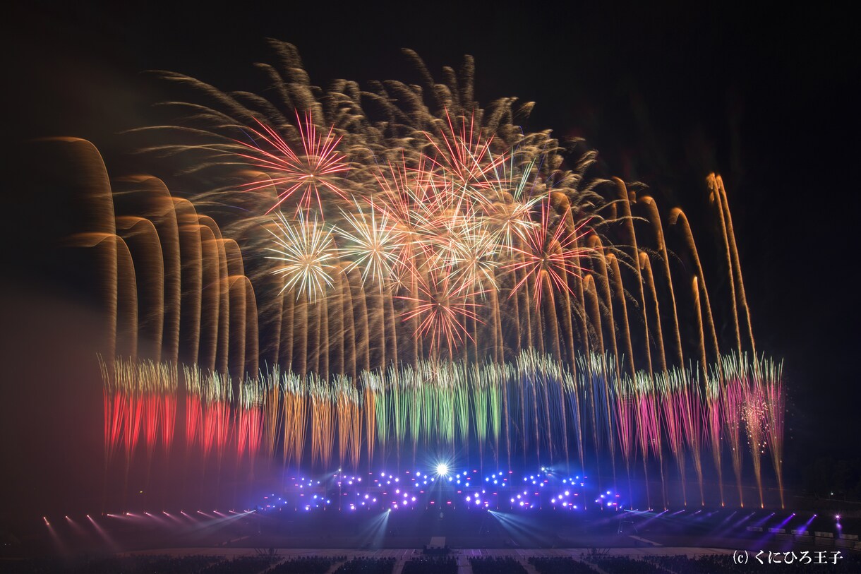 花火写真を提供します 花火だけでなく、夜景や建物等花火プラス風景の写真です。 イメージ5