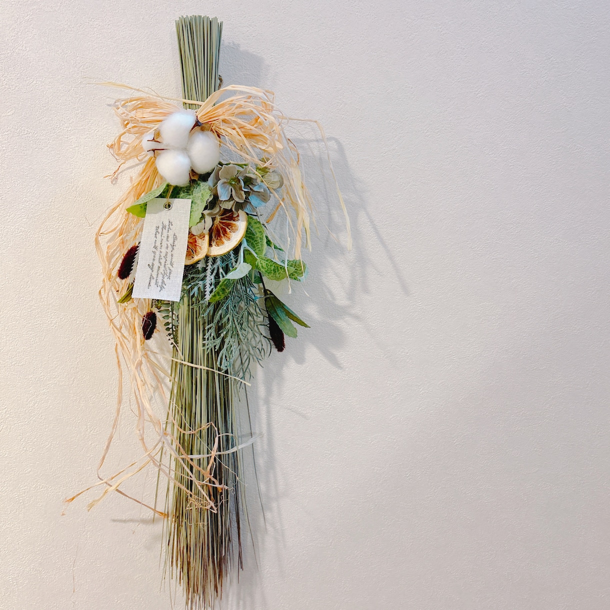 い草×造花　珍しいスワッグをお作りします い草を使った他にはない、珍しいスワッグです。自宅やギフトに！ イメージ7