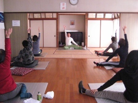40歳からくびれができるストレッチを指導します 40代・50代に嬉しい！無理しない動きで結果が出るストレッチ イメージ5