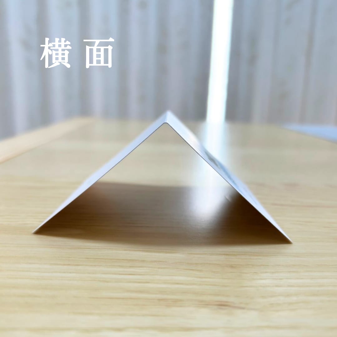 結婚式席札　あなたの作ったデザインを印刷代行します お客様の作ったデザインで作成・印刷・折目付けまで行います！ イメージ4