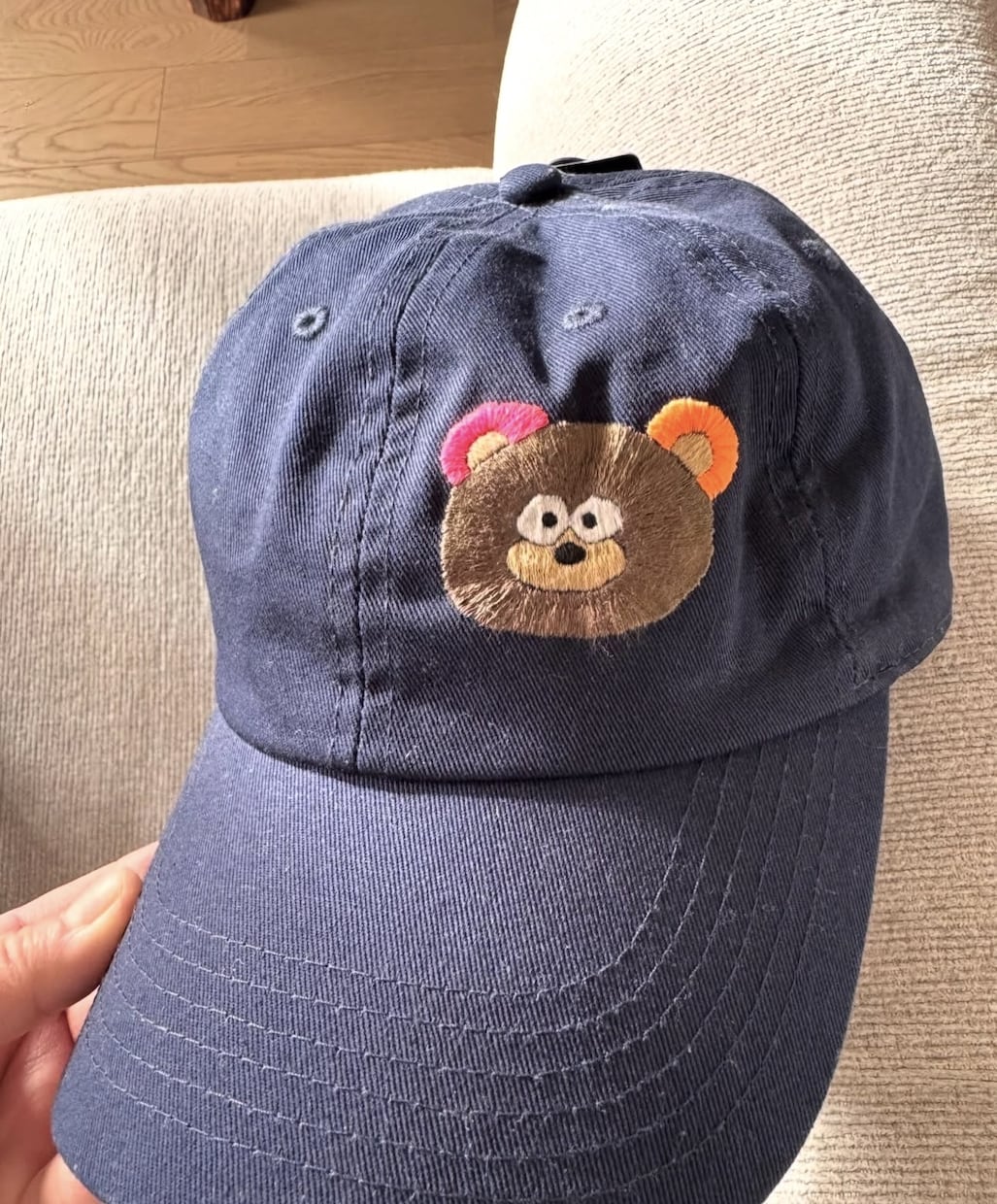 希望のロゴ、または希望の動物などを手刺繍します 会社のロゴや希望の動物、マークなどを手刺繍します！ イメージ4
