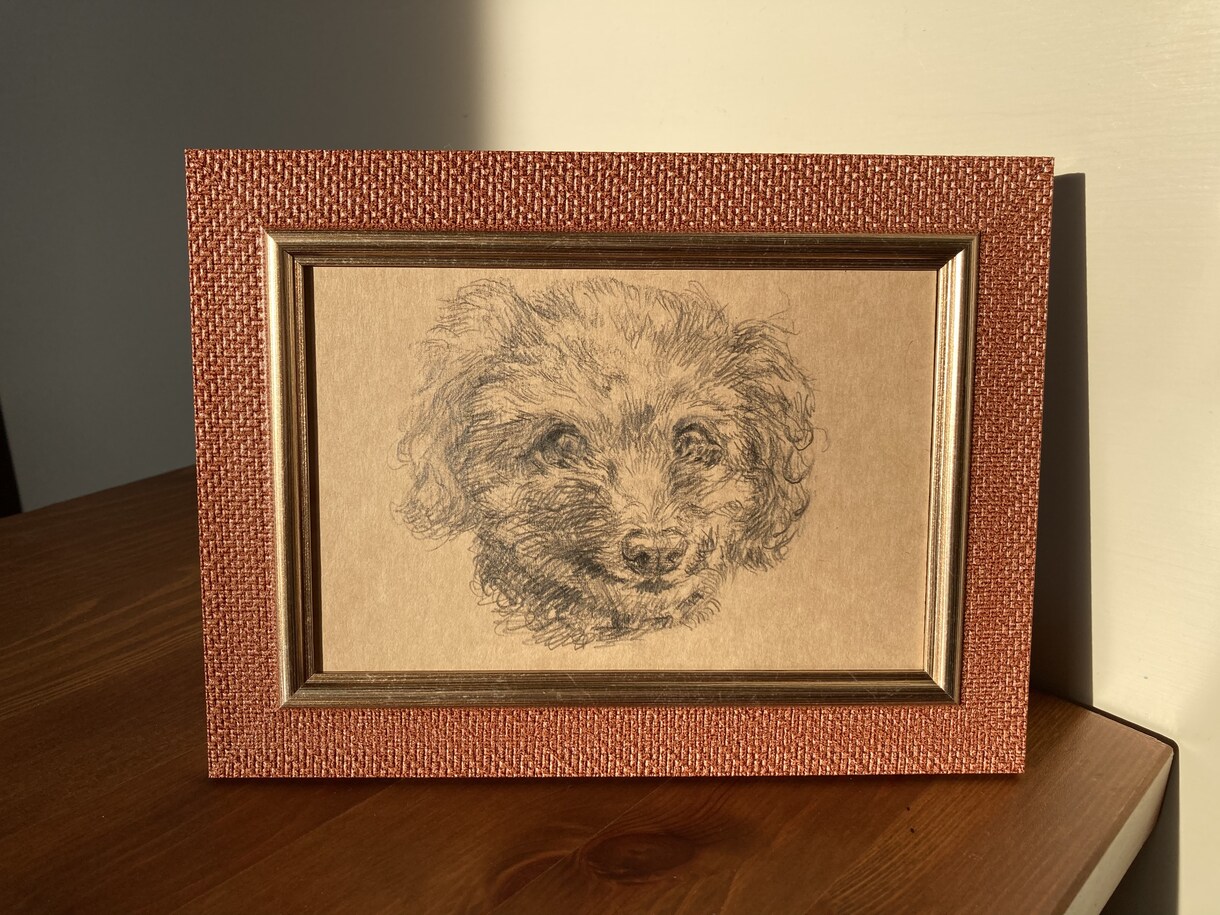 鉛筆でぬくもりを感じる動物の似顔絵を制作します 【葉書サイズ手描き鉛筆画】インテリア、贈り物、アイコン等に イメージ6