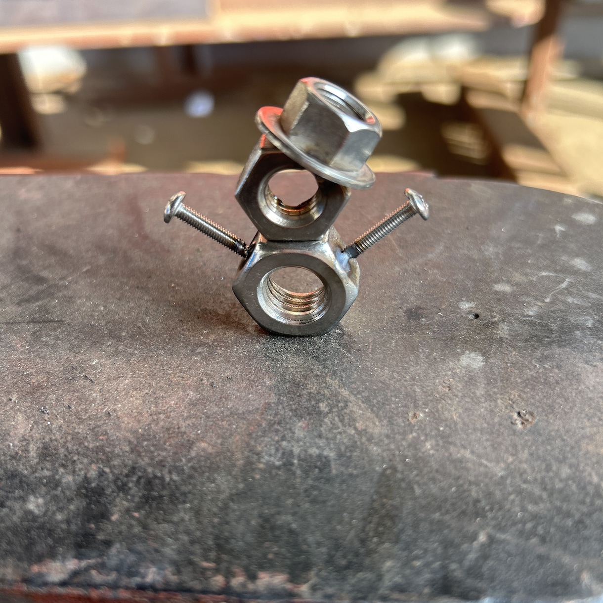 家具、キャンプ用品等様々な品を制作してお届けします 鉄から始まる職人の仕事。手仕事で極める鉄のオーダーメイド。 イメージ1
