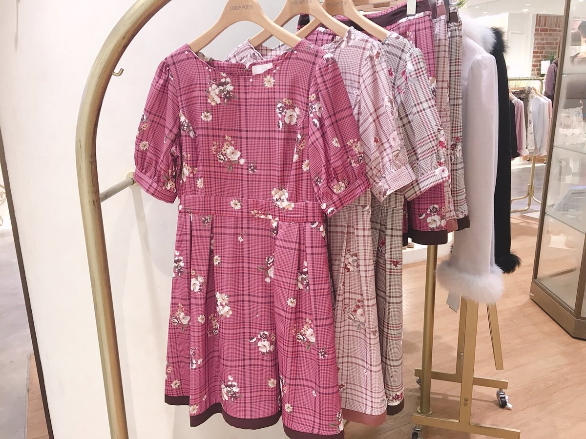 ファッションコーディネートの相談にのります アパレル販売の経験を生かして、あなたを綺麗に輝かせます♫ イメージ1